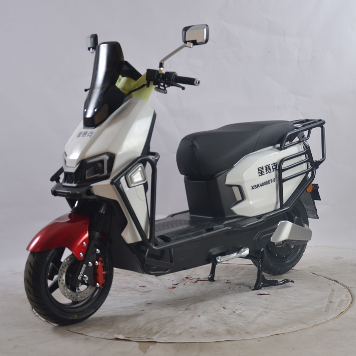 电动两轮摩托车