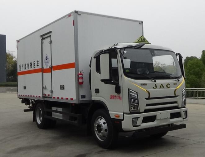 程力威牌CLW5120XYYATX医疗废物转运车