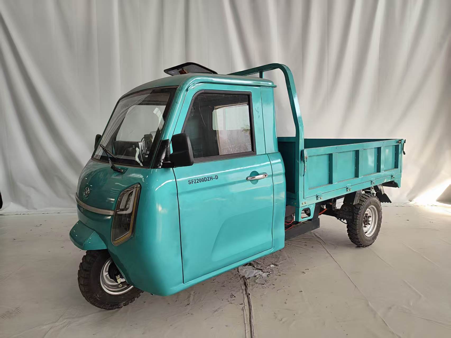 电动正三轮摩托车