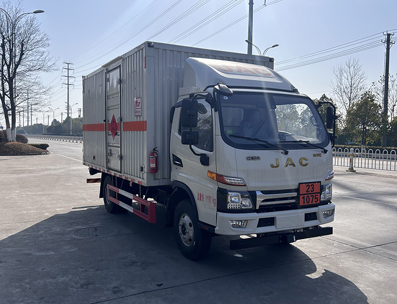 楚飞牌CLQ5090XRQ6HFC易燃气体厢式运输车