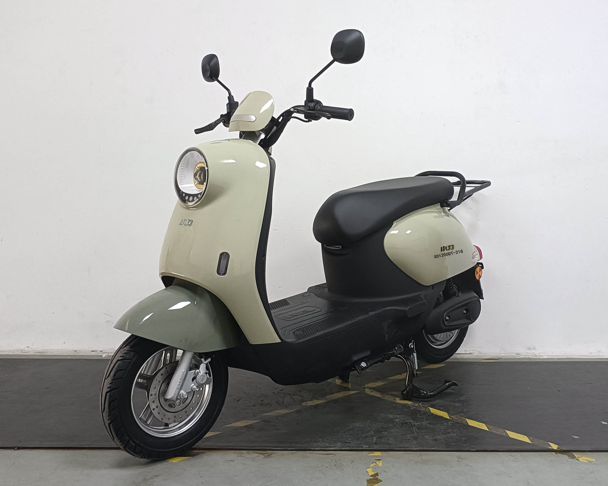 电动两轮摩托车