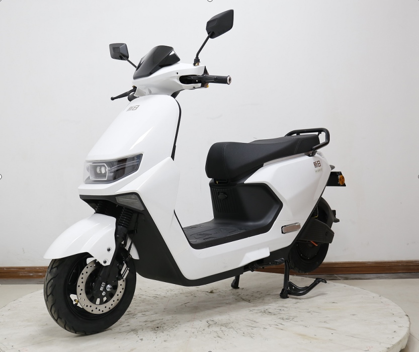 电动两轮摩托车