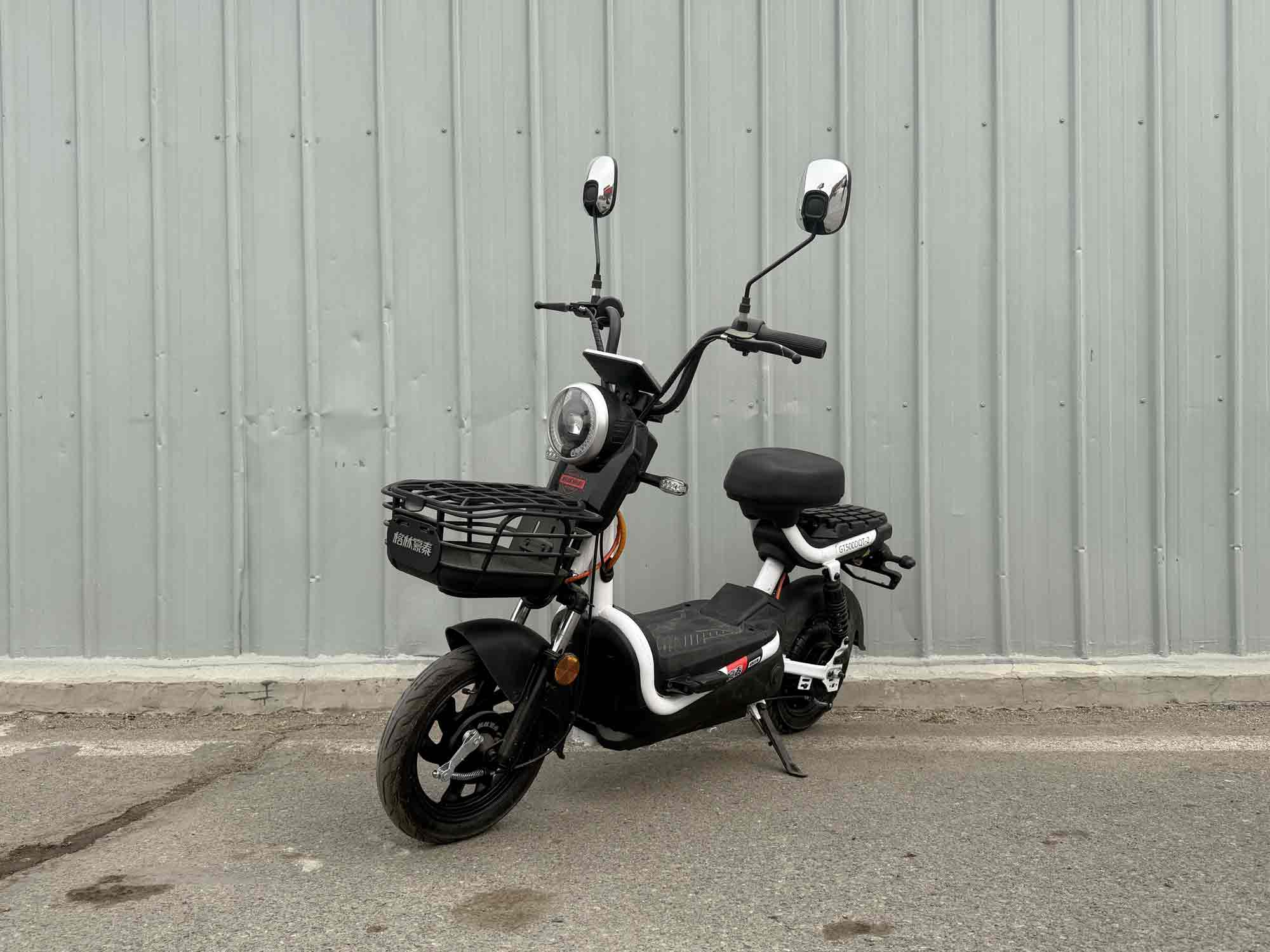电动两轮轻便摩托车