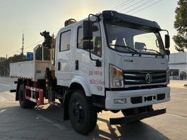 随车起重运输车