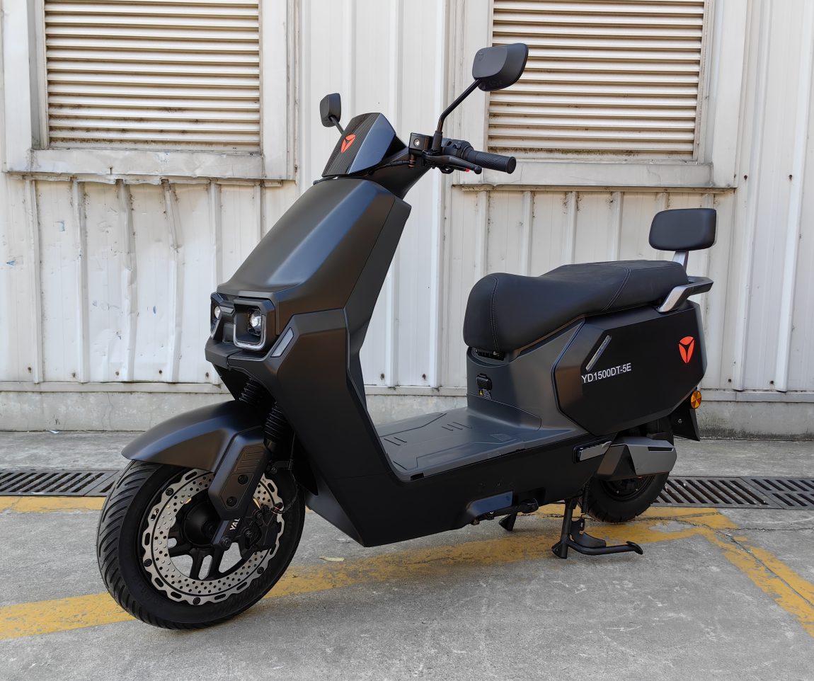 电动两轮摩托车