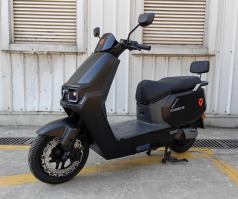 电动两轮摩托车