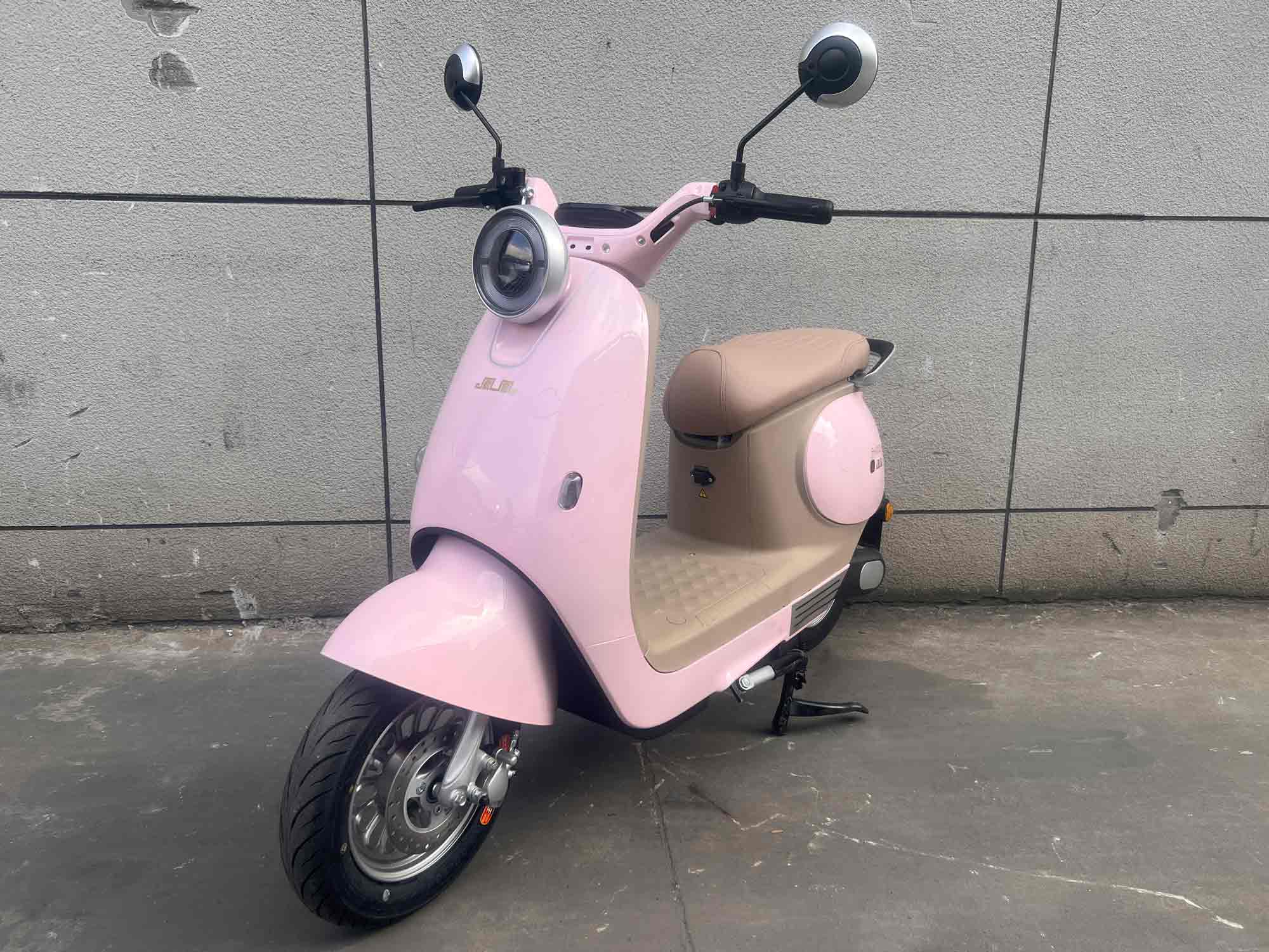 电动两轮轻便摩托车