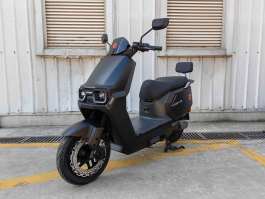 电动两轮摩托车