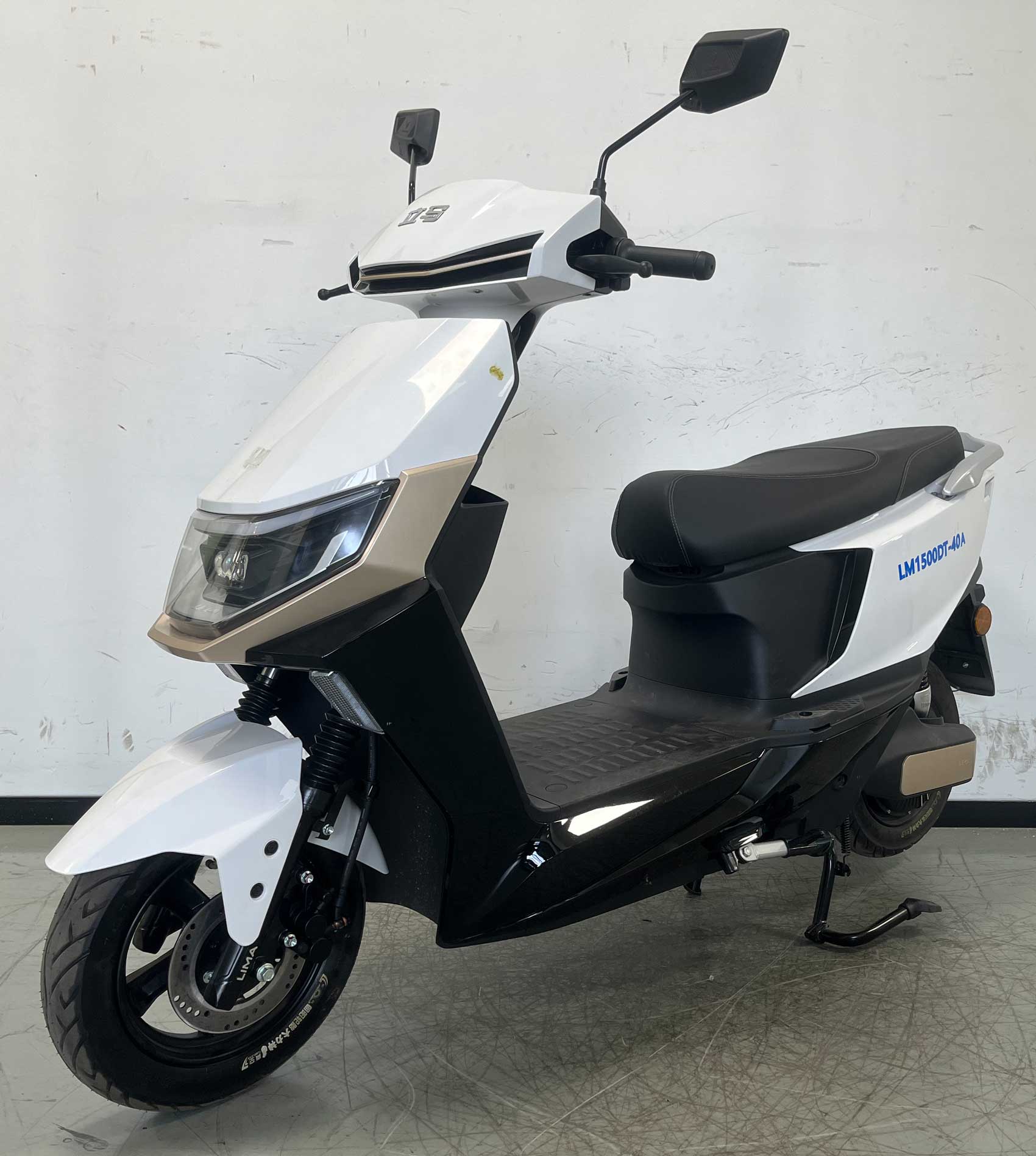 电动两轮摩托车