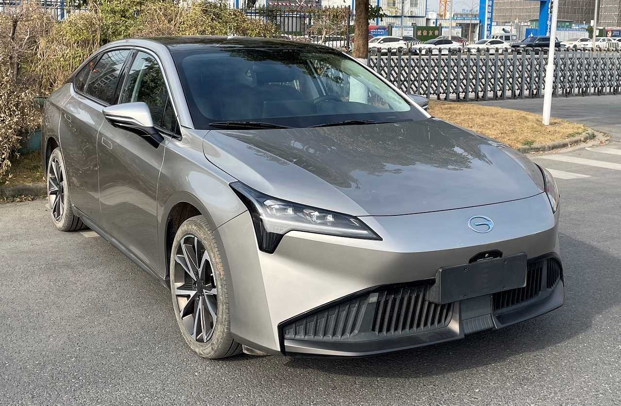 埃安牌AHC7001BEVA1X型纯电动轿车