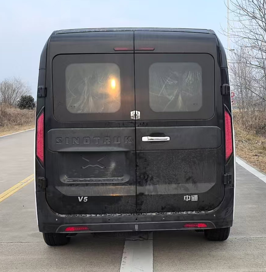 轻型客车图片