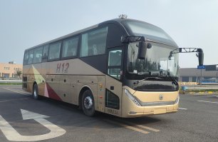 客车