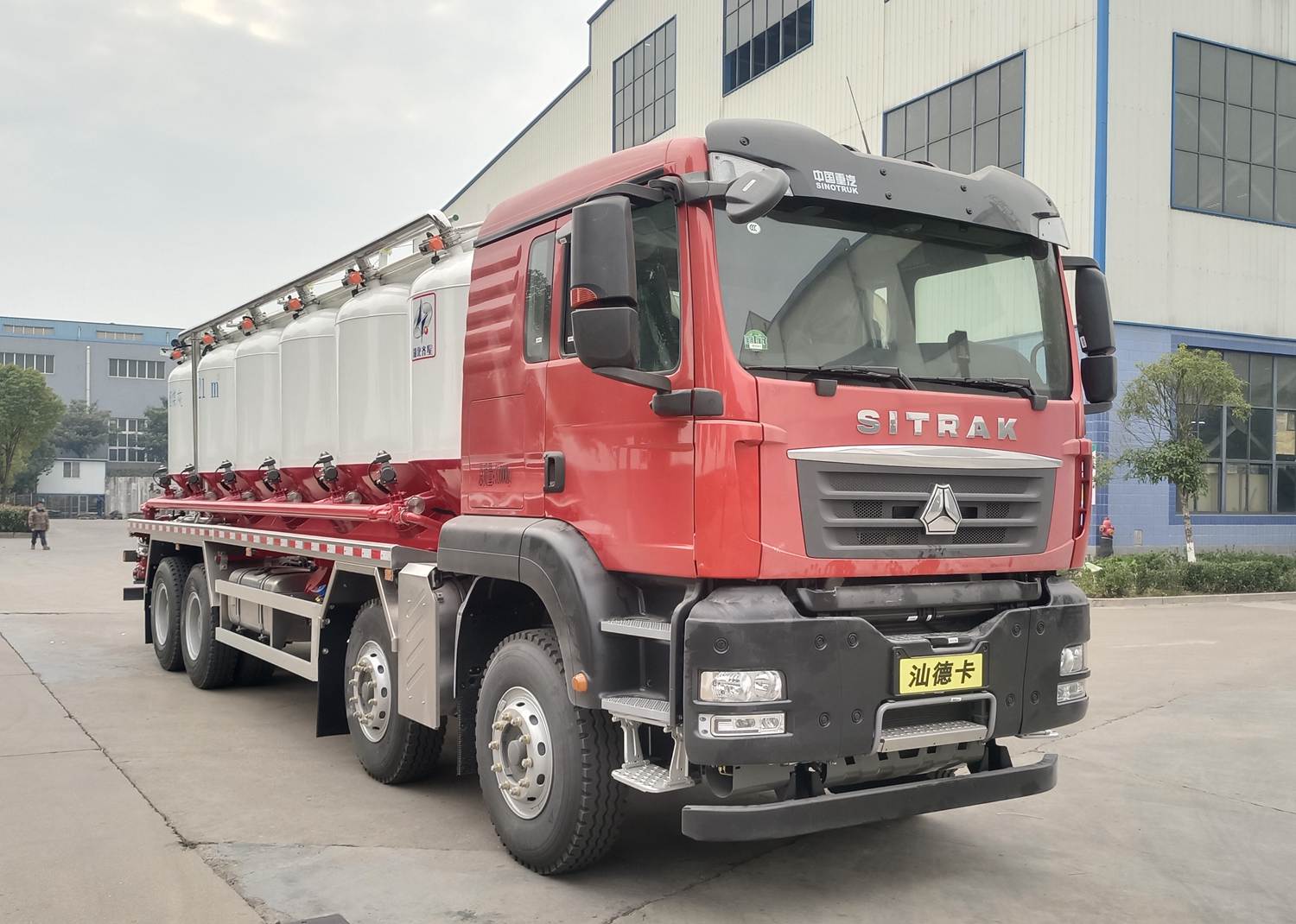 QXC5316GFLZ6A 齐星牌中密度粉粒物料运输车图片