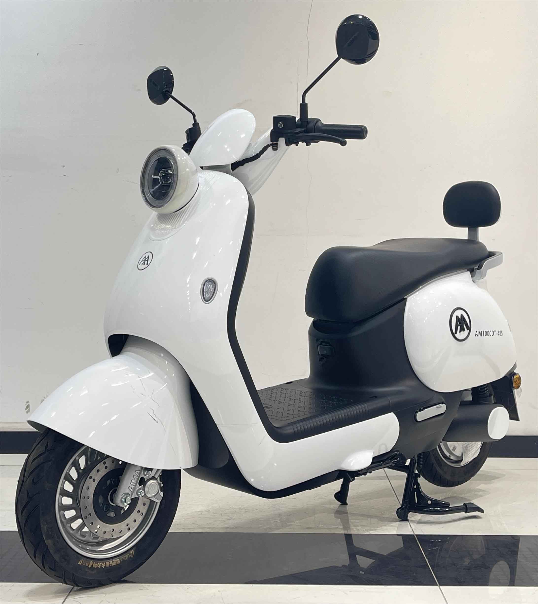 电动两轮摩托车