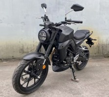 两轮摩托车