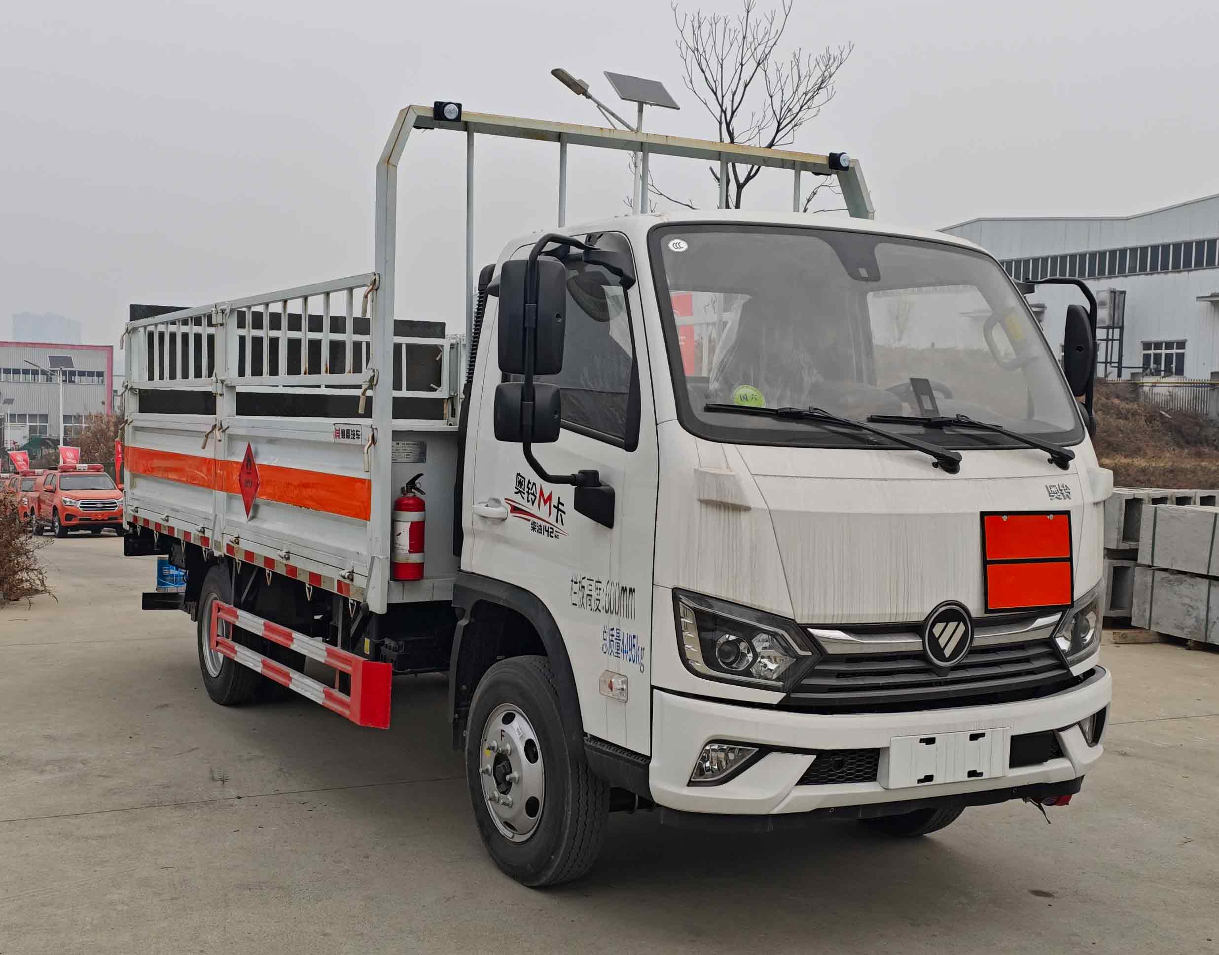 襄鑫鼎牌XDV5041TQPBJ6气瓶运输车