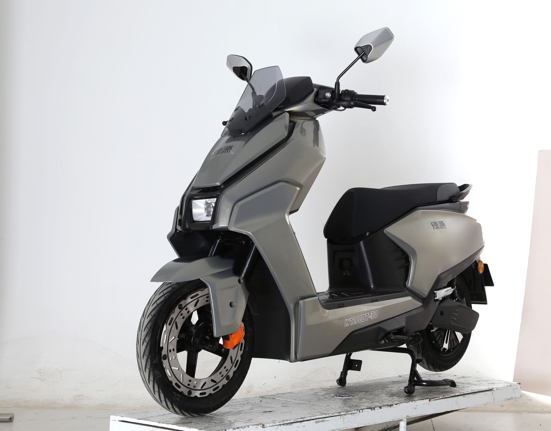 电动两轮摩托车