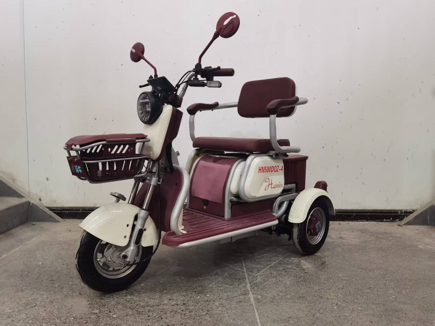 HN500DQZ-4 哈牛牌纯电动前鼓式后鼓式电动正三轮轻便摩托车图片