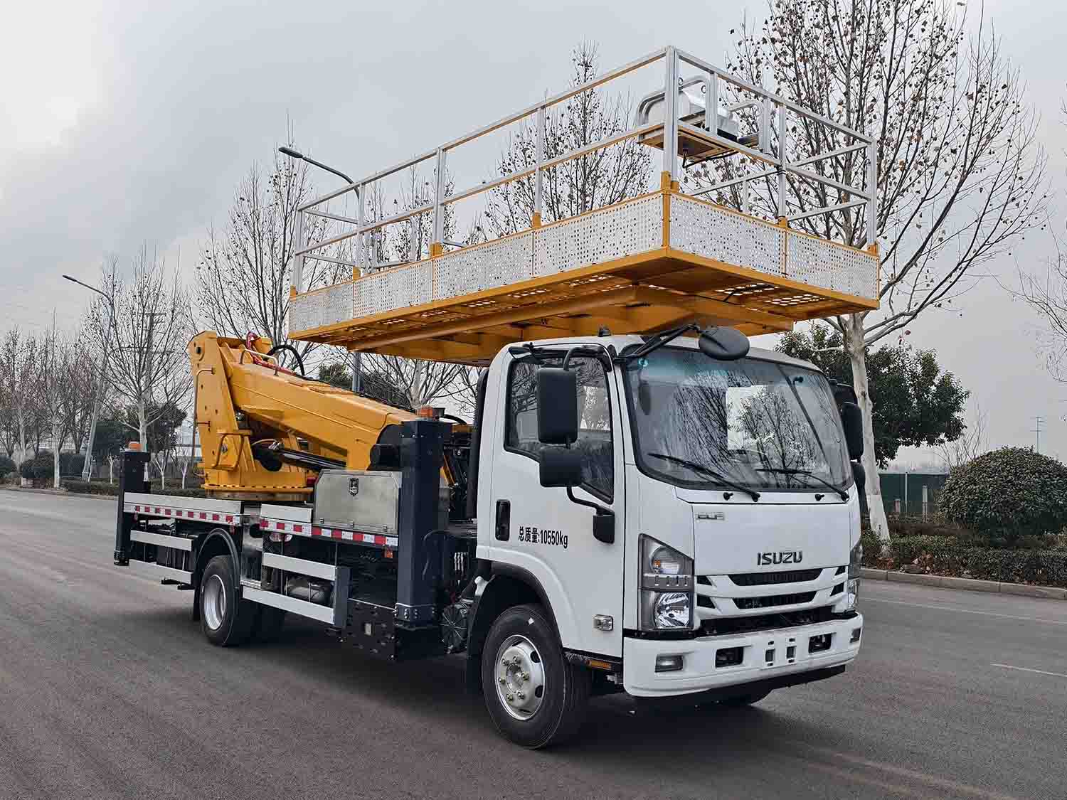 鸿昇久邦牌JBP5110JGKQL6高空作业车
