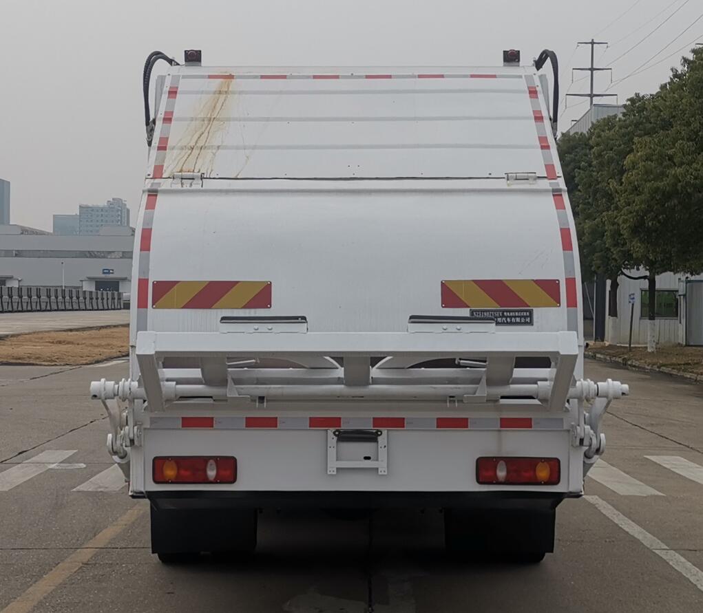 玉柴專汽牌NZ5180ZYSEV純電動(dòng)壓縮式垃圾車公告圖片