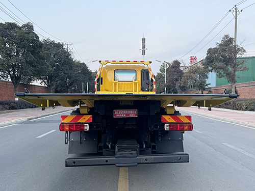 龙牧双星牌LMX5180TQZBJ6清障车公告图片