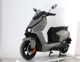 电动两轮摩托车