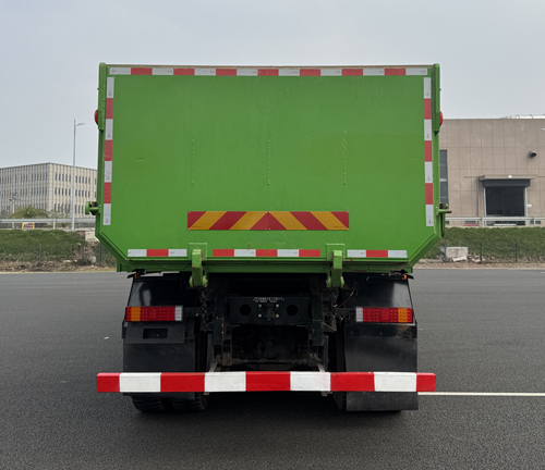 QCC3313BEVH6A1 集瑞联合牌694马力前四后八纯电动6米纯电动自卸汽车图片