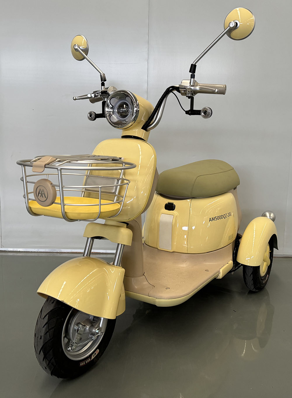 电动正三轮轻便摩托车