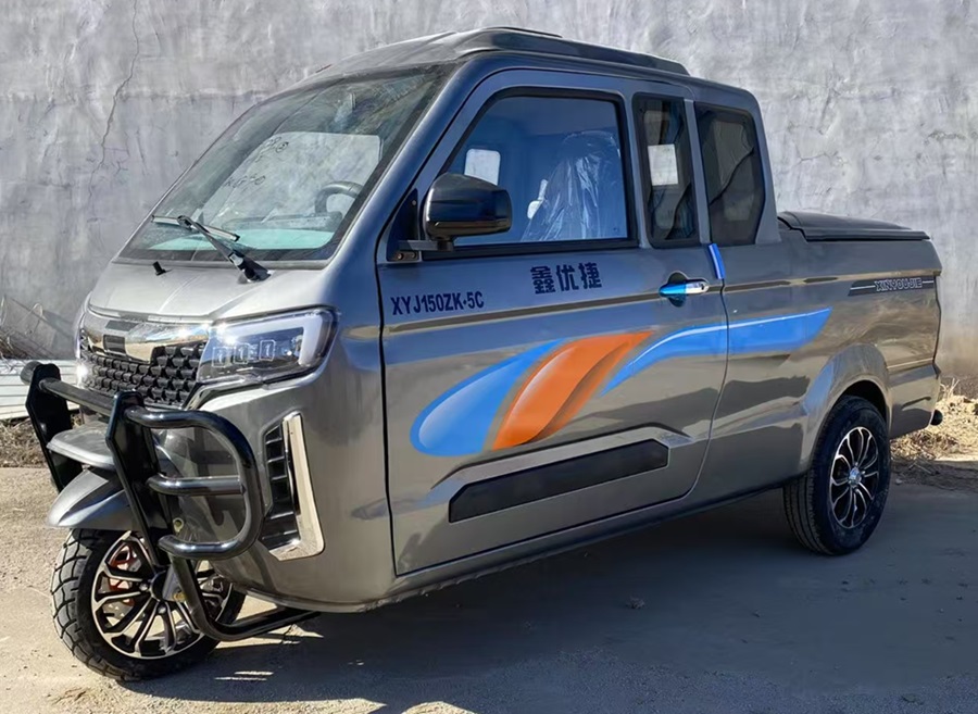 正三轮摩托车