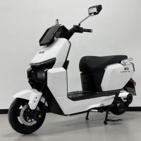 电动两轮摩托车