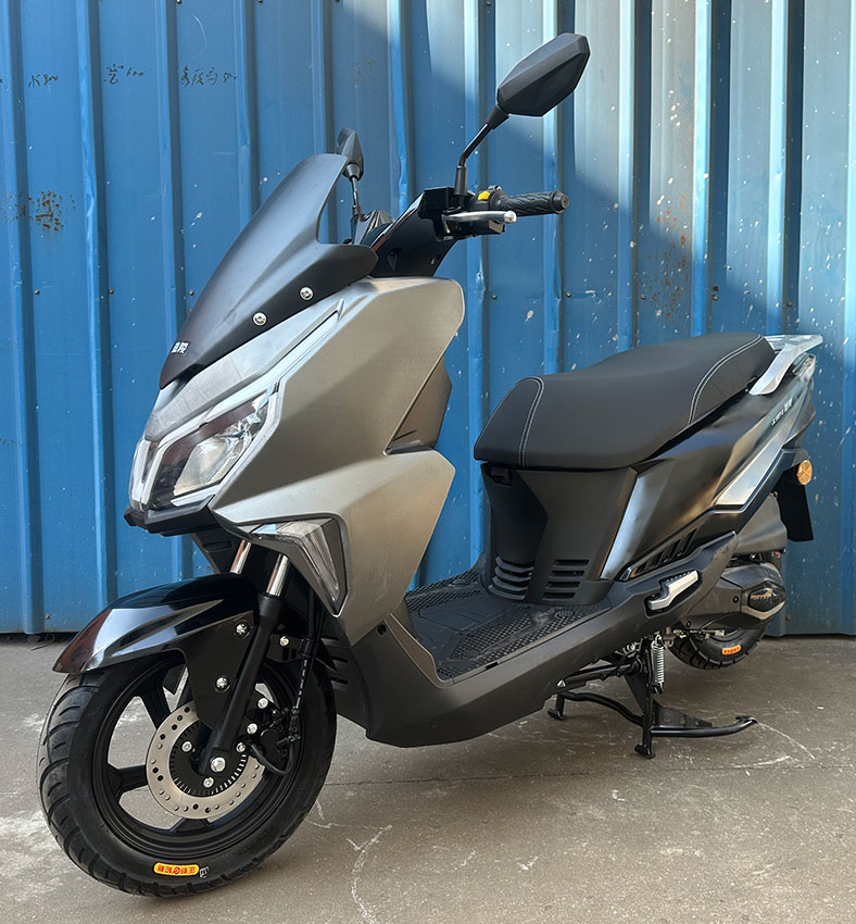 两轮摩托车