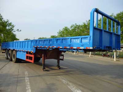 鑫铭宇牌13米34吨3轴半挂车(LXH9402)