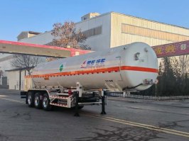 低温液体运输半挂车