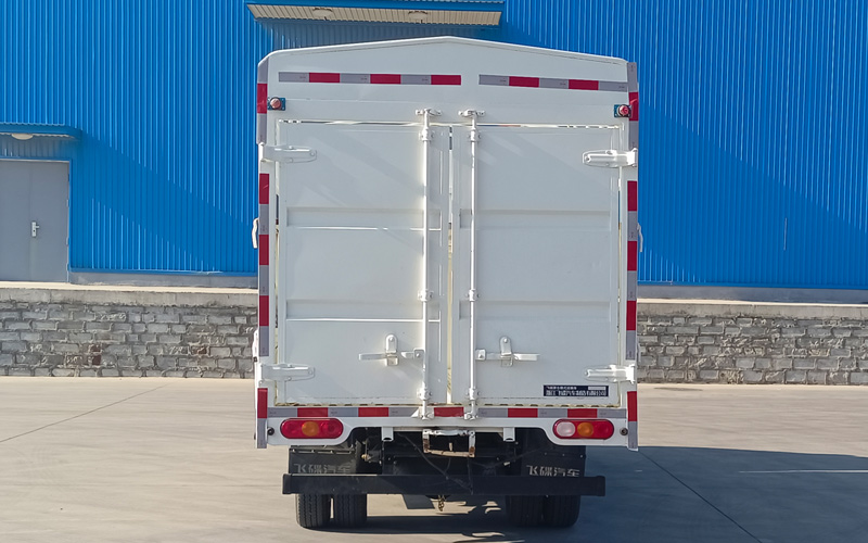 飛碟牌FD5042CCYD66K6-1倉(cāng)柵式運(yùn)輸車(chē)公告圖片