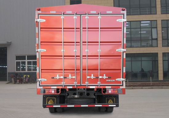 豪沃牌ZZ5117CCYH3315F1倉柵式運(yùn)輸車公告圖片