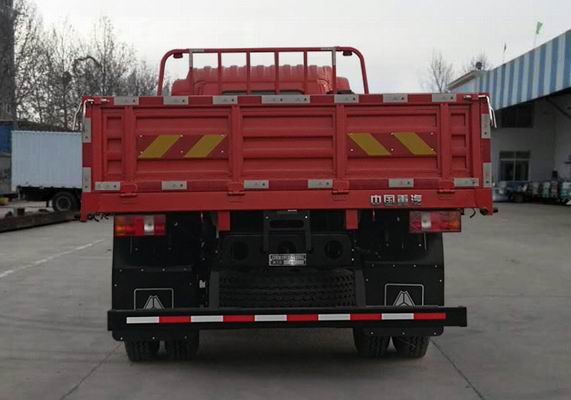 ZZ1187K421DF1 豪沃牌220马力单桥柴油5.4米国六载货汽车图片