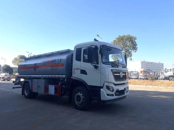 楚胜牌CSC5180GYYD6A运油车