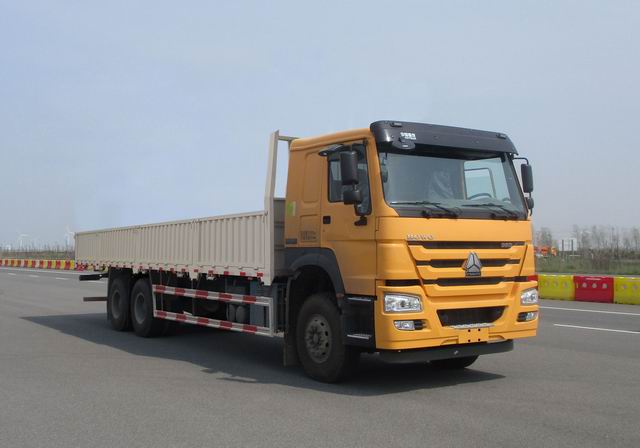 豪沃牌 404马力 载货汽车(ZZ1257V5847F1)