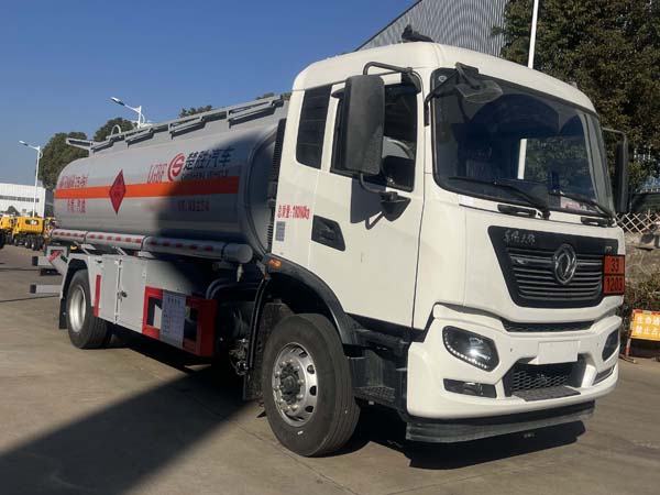 楚胜牌CSC5180GYYD6运油车