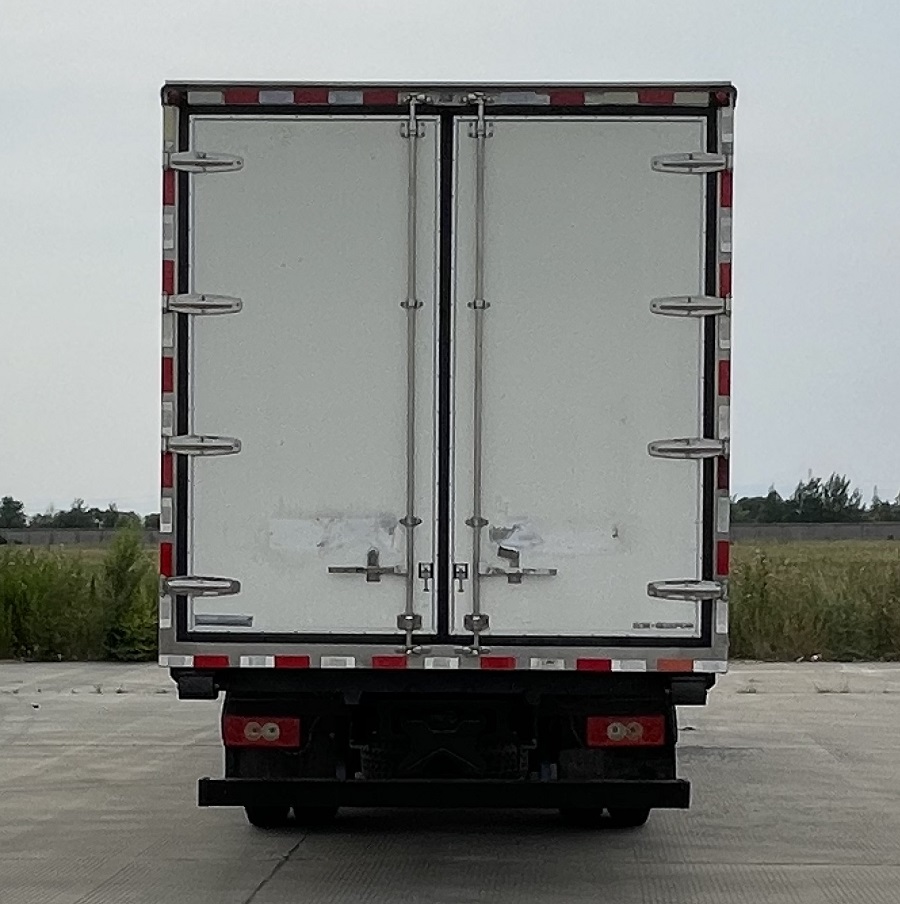 福田牌BJ5108XLCEJFD-AC1冷藏車公告圖片