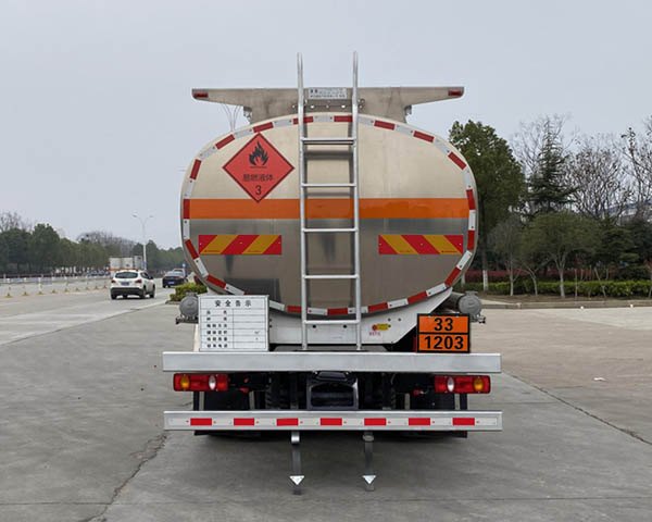 楚勝牌CSC5180GYYLD6鋁合金運油車公告圖片