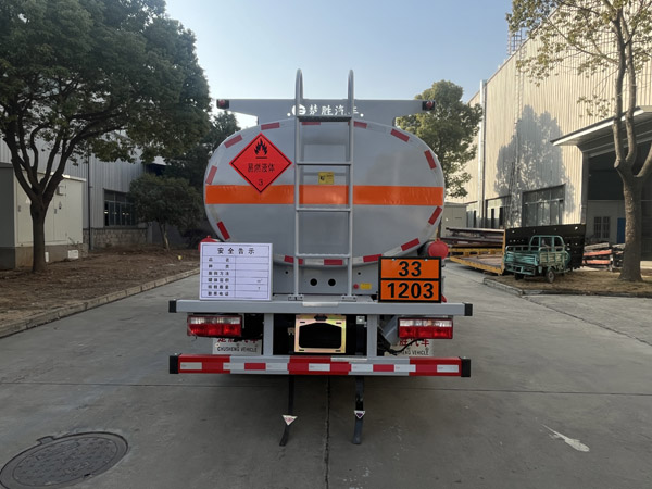 楚胜牌CSC5125GJY6A加油车公告图片