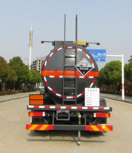 中汽力威牌HLW5320GFWD6腐蝕性物品罐式運輸車公告圖片