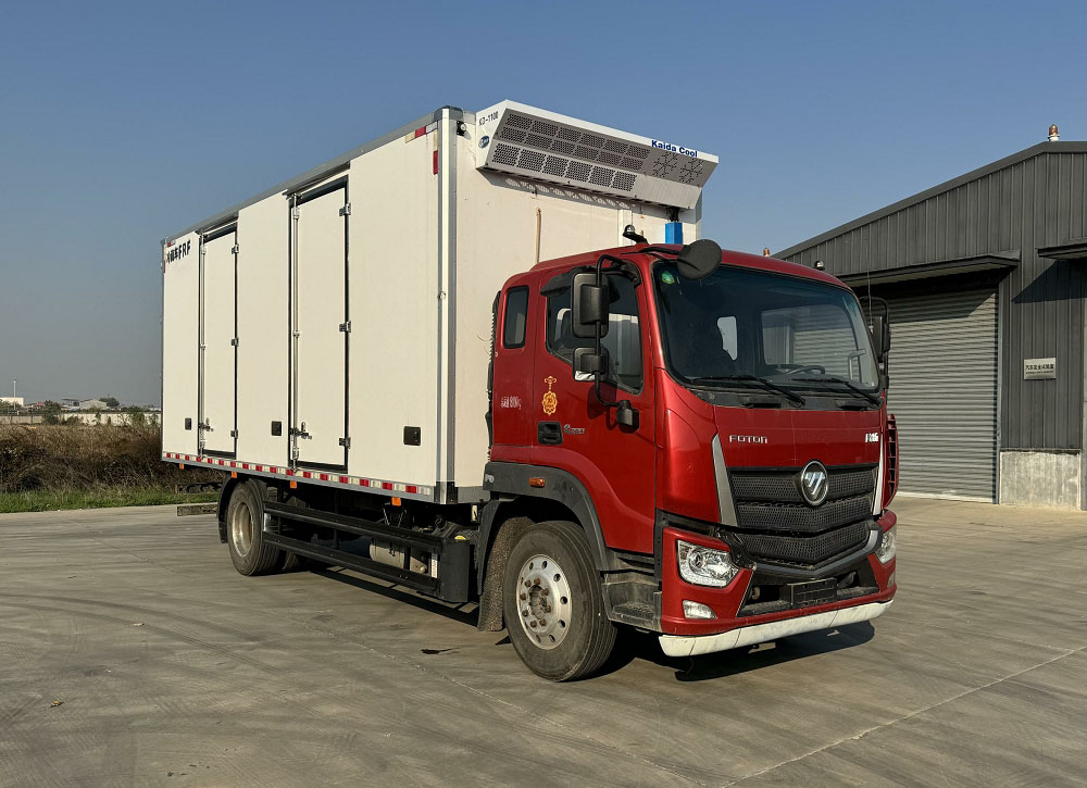 福田牌BJ5186XLC-8M冷藏车