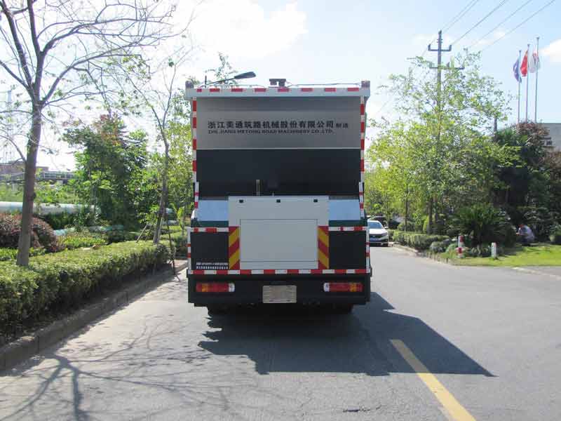 浙通牌LMT5256TFCT-H瀝青碎石同步封層車公告圖片