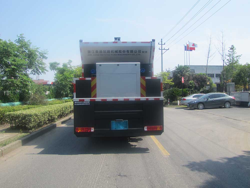 浙通牌LMT5316TFCTP-H瀝青碎石同步封層車公告圖片