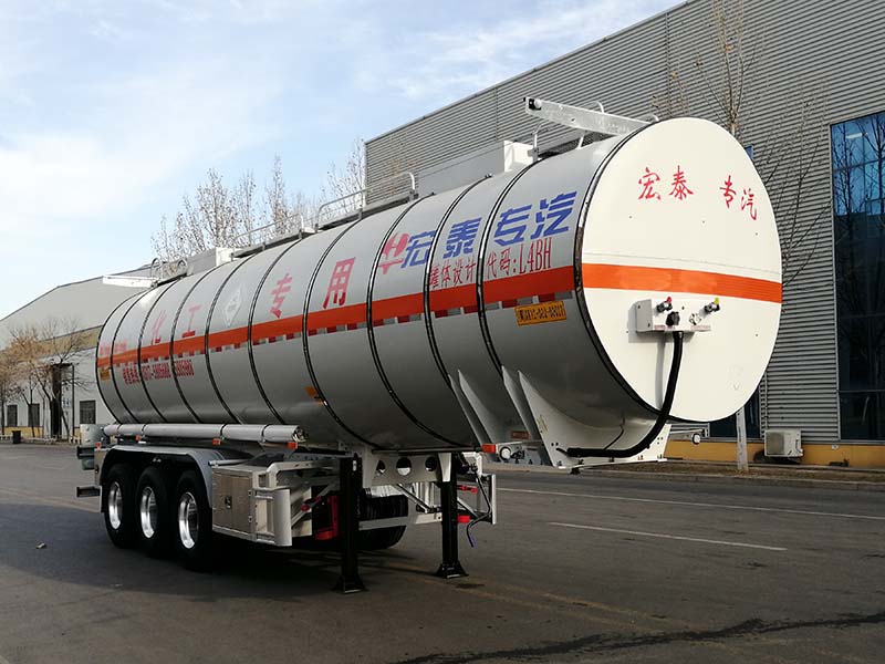 正康宏泰牌10.8米32.5吨3轴毒性和感染性物品罐式运输半挂车(HHT9402GDG)