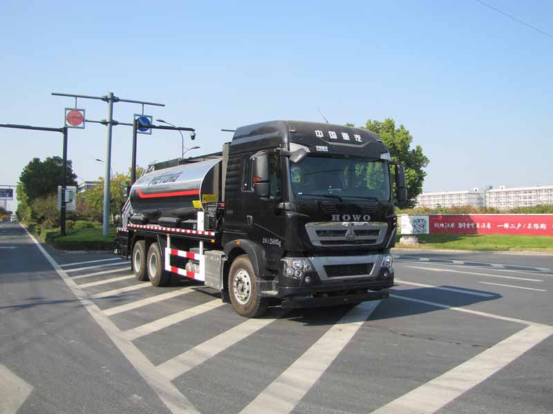 LMT5256GLQZ-H型沥青洒布车图片