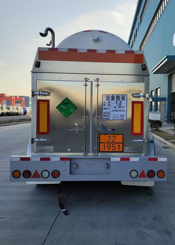 圣达因牌SDY9403GDYR2低温液体运输半挂车公告图片