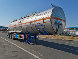 铝合金易燃液体罐式运输半挂车